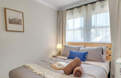 Centrally Located Charming LA Home with Food Scenes - Foto 23