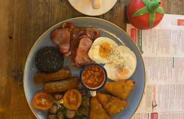 Peterborough City Center Near Healthcare Center One Bed apartment With Free Private Parking Contractors Locum Staff welcome - Foto 27