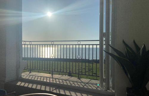 Stunning 2 Bed Apartment with Sea Views - Foto 12