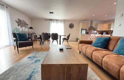 La clé des champs Maison plain pied lumineuse bien équipée, séjour spacieux, belle terrasse aménagée, garage, grand jardin clos, parking, près de Bayeux et Omaha Beach, chiens bienvenus - Foto 19