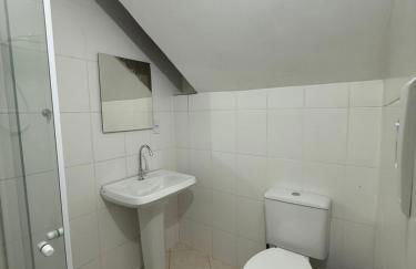 Studio amplo e aconchegante no bairro aterrado - Foto 13