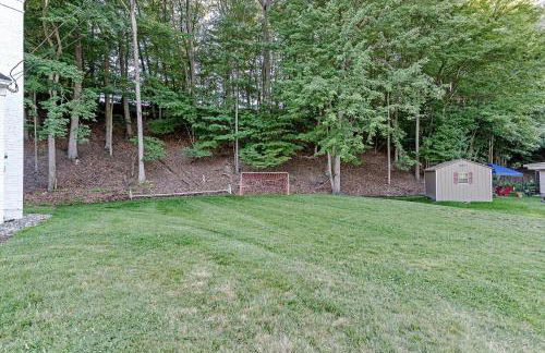 Hillside Cottage- Great Vacation Rental with Private Pool - Foto 28