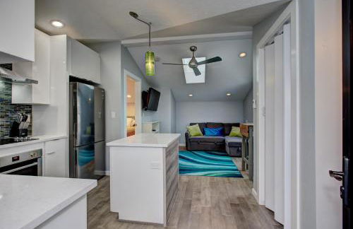 The Lilly Pad Brand New in Hyde Park! Pet Friendly, fully fenced yard, walking distance to Hyde Park shops, and dining and Camel's Back Park - Photo 3