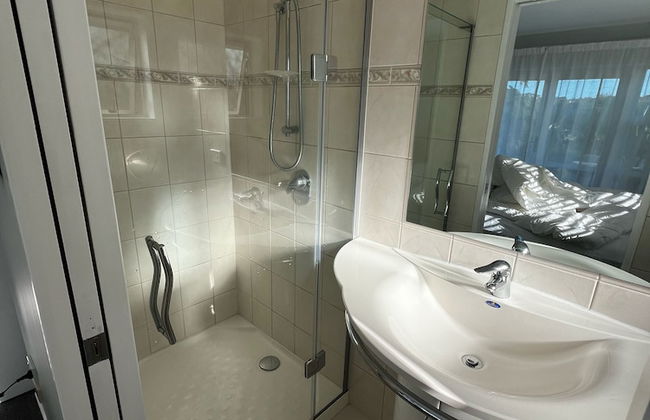 Waiake Beach Apartments - Photo 13