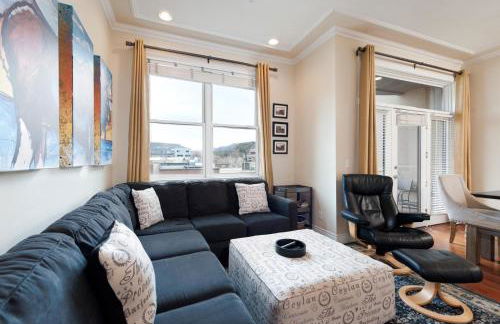 Mears House Unit 3F - Photo 5