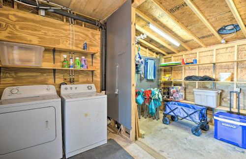 Carefree Coastal Getaway - Walk to Long Beach - Foto 27