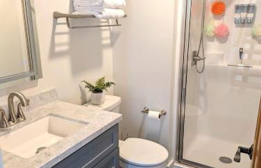 NEW! Eagles Landing - Lakefront & Gorgeous! - Foto 26