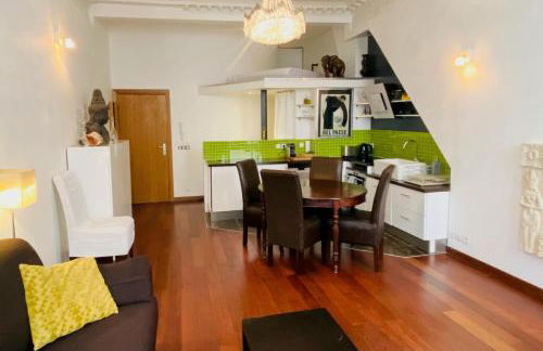 1 Bed Apartment Sleeps 4 Mezzanine -WiFi -Tv - Foto 3
