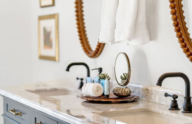 Gorgeous Home With Hot Tub 5min From the River - Foto 20