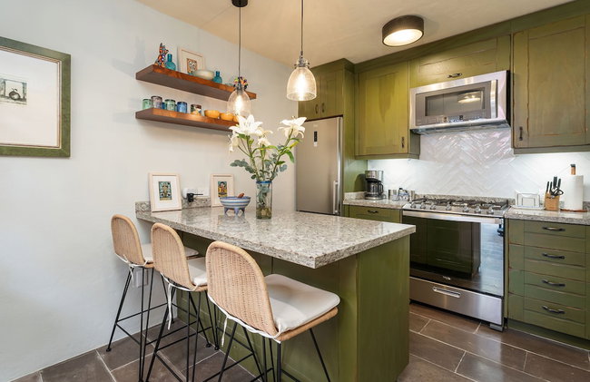 Casa Esperanza, 2BR Designer Charm + Rooftop Views - Photo 10