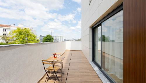 Studio w/ Terrace, Pool & Gym | Antas by Host Wise - Foto 5