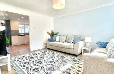 Luxury Modern House, Free Driveway Parking and Garden! Fully Equipped, Sleeps 6 Guests - Foto 9