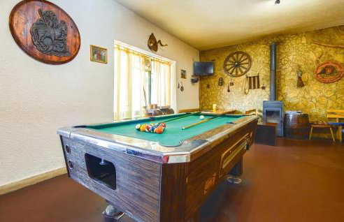 Three-Bedroom Apartment In Ostrvica - Photo 30