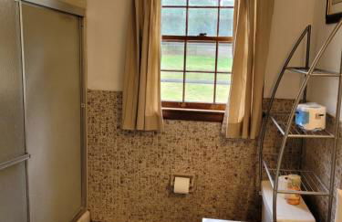 East Granby with AC and WiFi 3 minute to Bradley - Foto 39