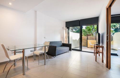 Aparthotel Las Palmeras Castelldefels - Photo 19