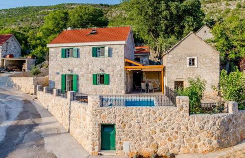 Holiday Home Rustic - Two Bedroom Holiday Home with Private Pool - Photo 27