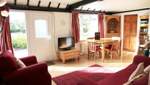 Sheephouse Manor - Photo 3