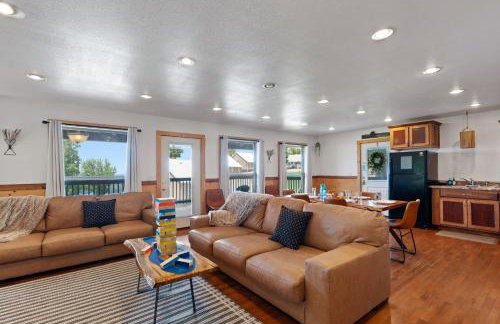 Trails End Cabin with a hot tub fire pit & indoor pool - Foto 3