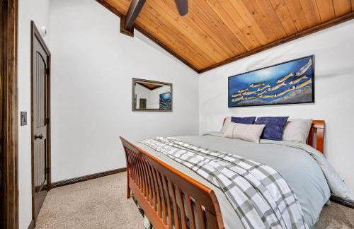 Chalet Seraphina - Cozy Pet Friendly Hot tub - Photo 4