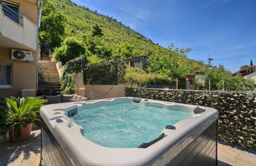Relax apartment Split area with jacuzzi and mountain view - Photo 31