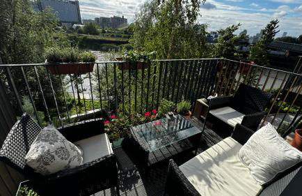 London City Island 1 Bedroom Luxury Apartments, Private Balcony - Photo 15