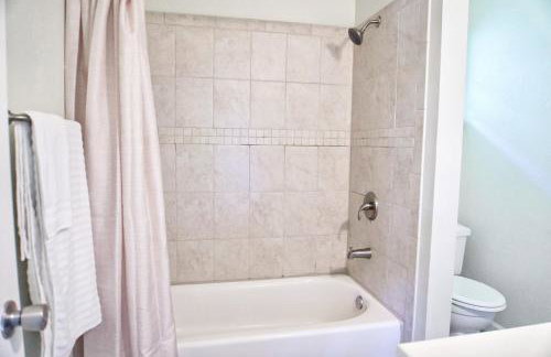 1BR Apt 5 min to OKC Zoo Monthly 15 Off #TB - Foto 10