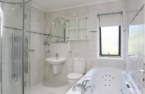 The Wellington - Photo 16