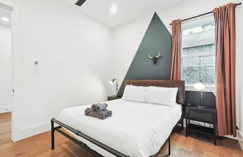 Best of The Cedars - Dallas Views Rooftop Luxury - Photo 21