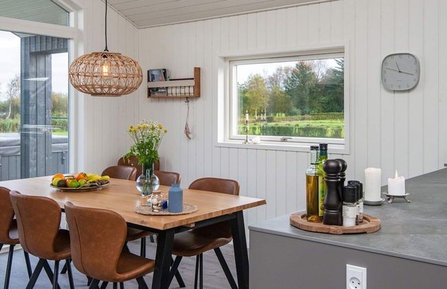 Stylish Lakeview Retreat-by Traum - Foto 22