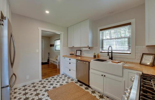 Walk to Beach Lake Michigan Getaway! - Foto 6