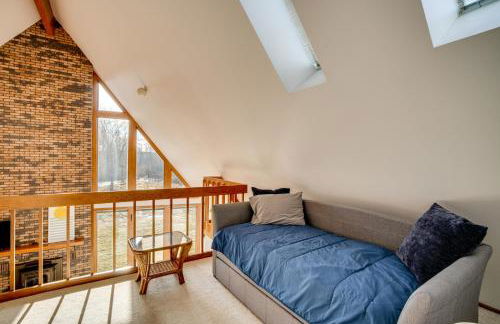 All-Season Lodge 40 Acres Walk to Elkhart Lake! - Foto 27