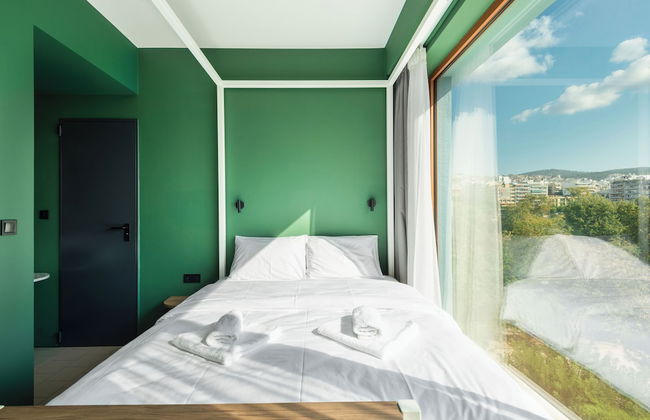 Zeus is Loose Hostel - Photo 14