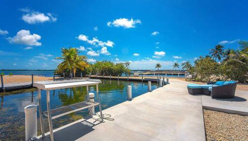 Waterfront Captain House with Boat Basin & Ramp - Foto 3