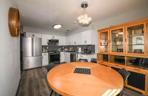 2 bedroom 20 min from downtown 4 beds - Foto 2