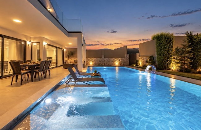 Luxury 4-bed Villa With Private Pool and Jacuzzi - Foto 42