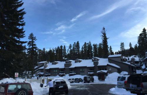 Chamonix - Year-round Fun w/ Shared Pool! - Foto 34