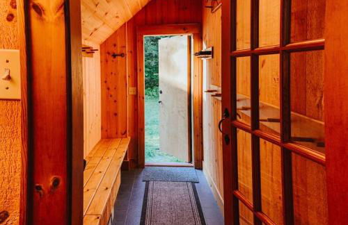 Green Mountain base camp for year-round adventure! - Photo 10