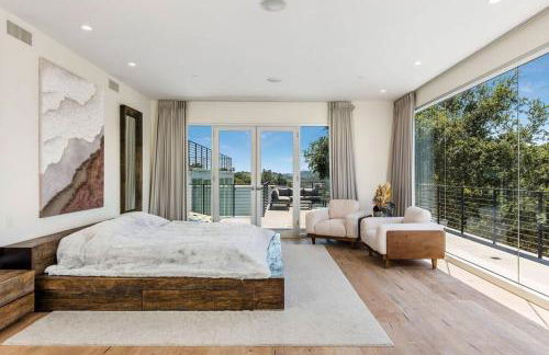 Spacious 4BR Retreat with Private Pool, Pool Table and Fast Wi-Fi Sleeps 9 Quiet Clinton Location - Foto 24