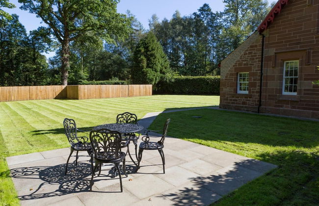 Luxury Lodge With Garden in the Grade II Listed Netherby Hall - Foto 2