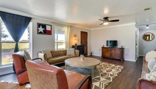 Sweeping Valley Views! 2-Acre Lorena Retreat - Foto 4