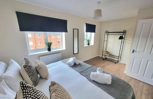 Stylish Spacious 4 Bed Townhouse near station with Parking & High Speed WiFi - Foto 18