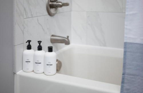 962 Townhouse 3BR Near Downtown Beaches and Wineries - Photo 53