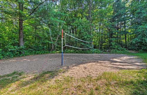 Cozy Mancelona Home Ski, Golf and Snowmobile! - Foto 31