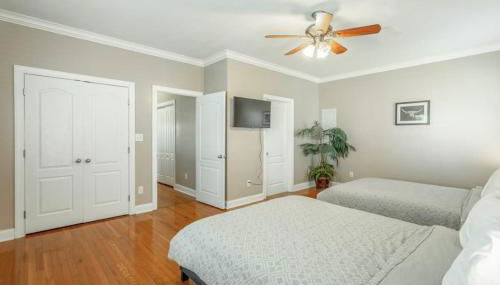 Large 4 bedroom - 8 beds - Pet Friendly - Foto 5