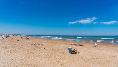 2 Bedroom Cozy Apartment In Gandia - Photo 2