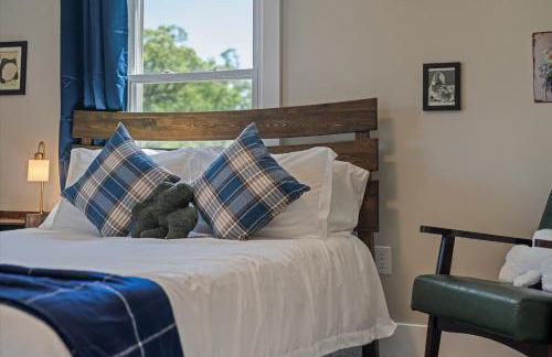 5bd Movie Theater - 7mins to UND - Backyard BBQ - Foto 16