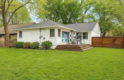 Indy Palm Pad with Patio & Tiki Bar-Mid-Century Charmer-Family Friendly - Photo 54