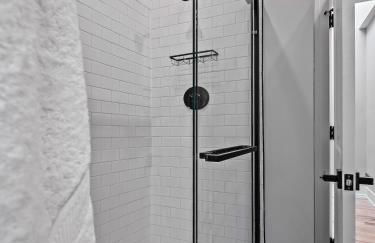 The Modern Boho Brick Loft - Foto 18