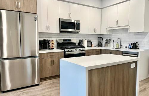 Silver Lake 1 Bedroom Condo Suite with Balcony and Parking - Photo 7