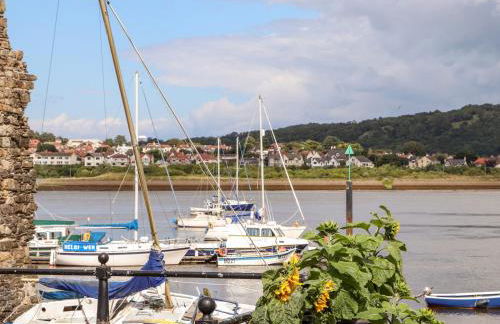 The Old Tywyn Post Office - Photo 38